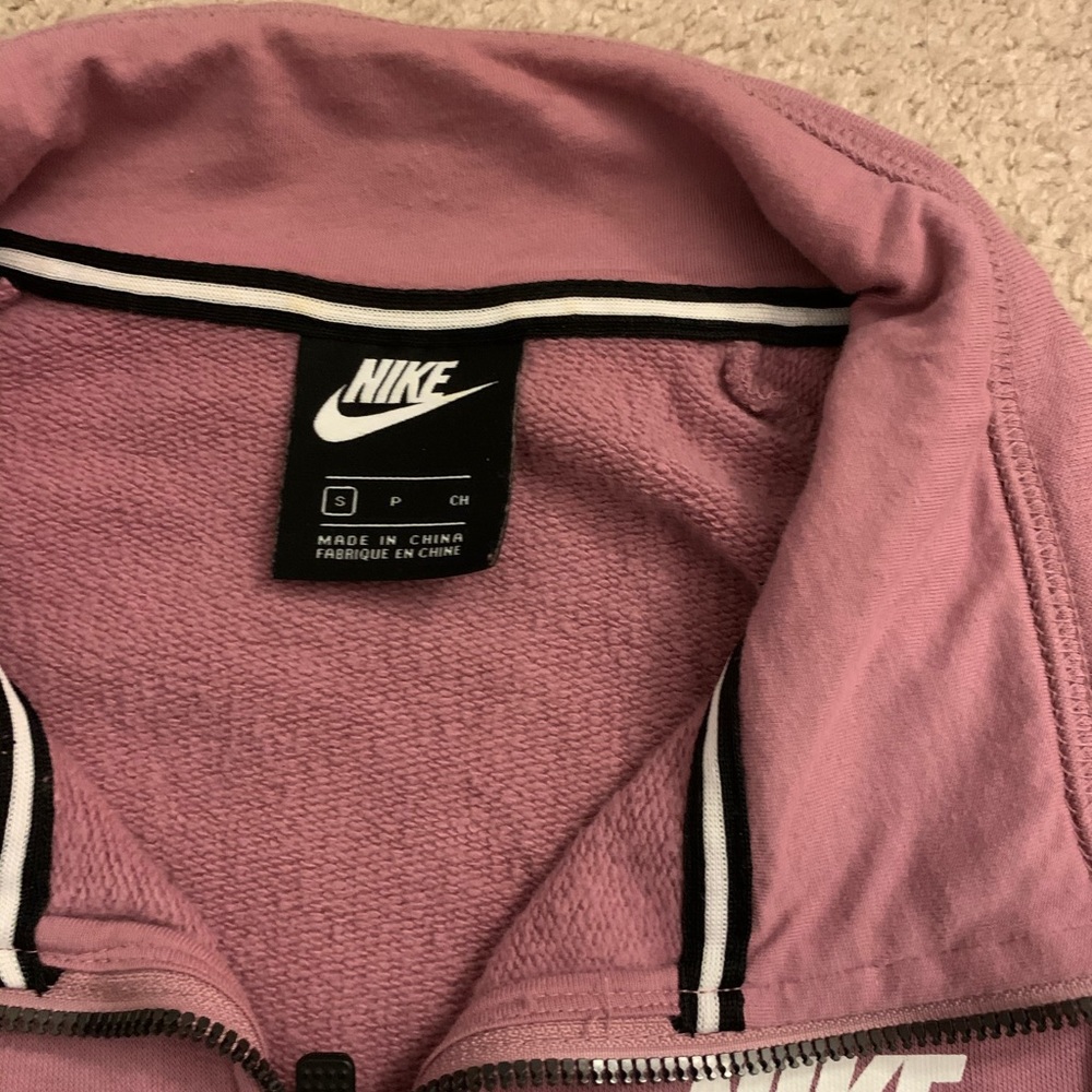 NIKE quarter zip sweatshirt - Picture 2 of 2